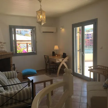 The Cove Assos Willa *