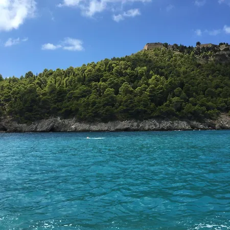 The Cove Assos